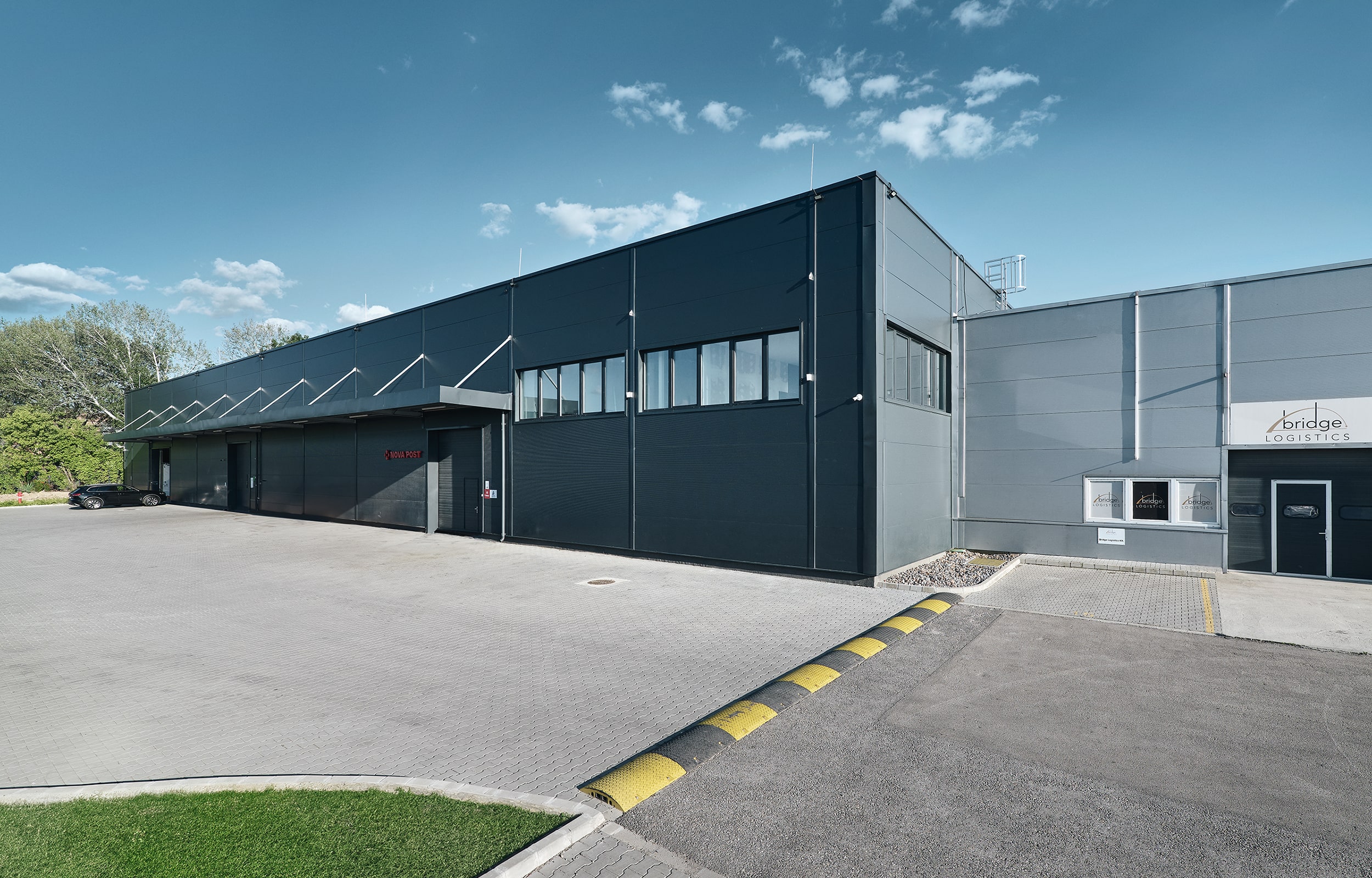 Logistic_2025_2500x1600_slider_2-min